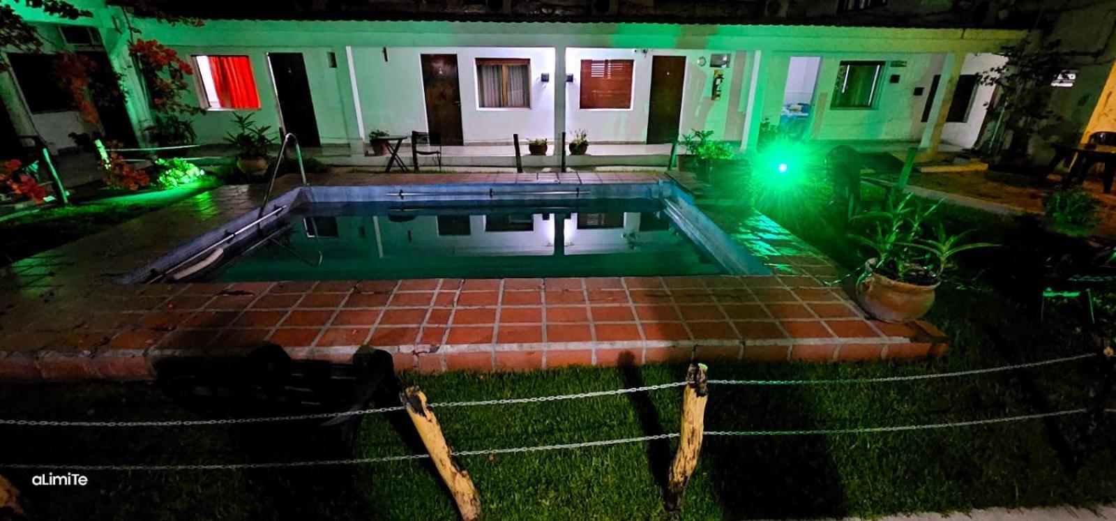 Petit Salta Hotel Екстериор снимка